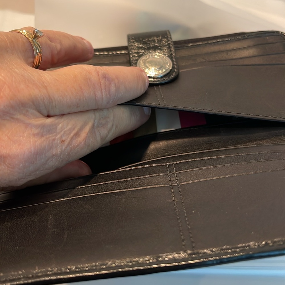 Coach Signature Stripe Accordian Zip Around Wallet card slots black on tan used‎ - Picture 9 of 11